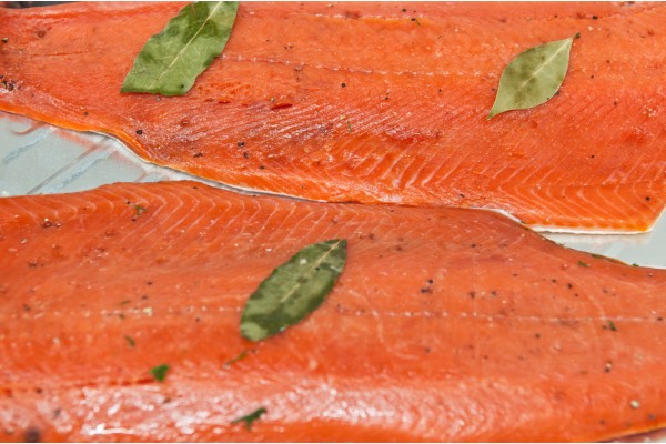 Кижуч свежемороженый. Филе на коже, 800 г