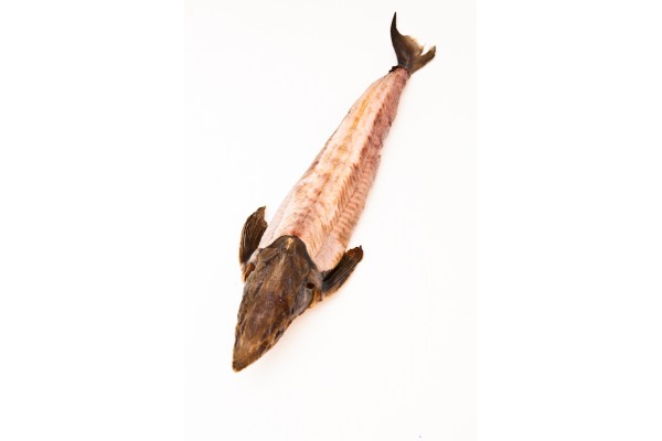 Стерлядь горячего копчения потрошеная с головой, 1,1 кг