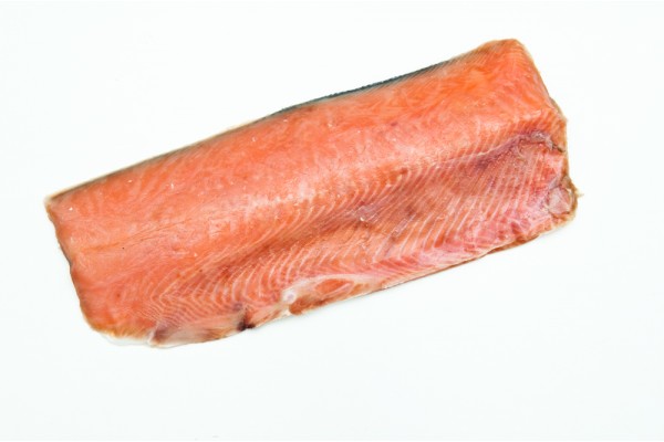 Кижуч камчатский. Филе на коже солено-мороженое, 500 г