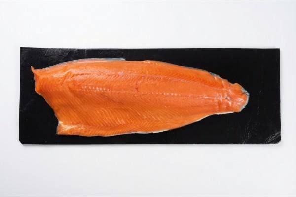 Нерка свежемороженая. Филе на коже, 650 г