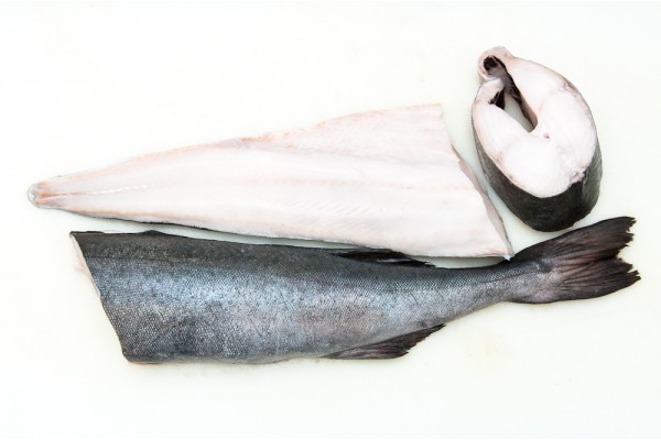 Угольная рыба (черная треска) свежемороженая потрошеная без головы, 1,2 кг